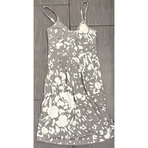 American Eagle Dress Gray And White Abstract Floral Dress Size XS Smocked Back - Picture 1 of 7